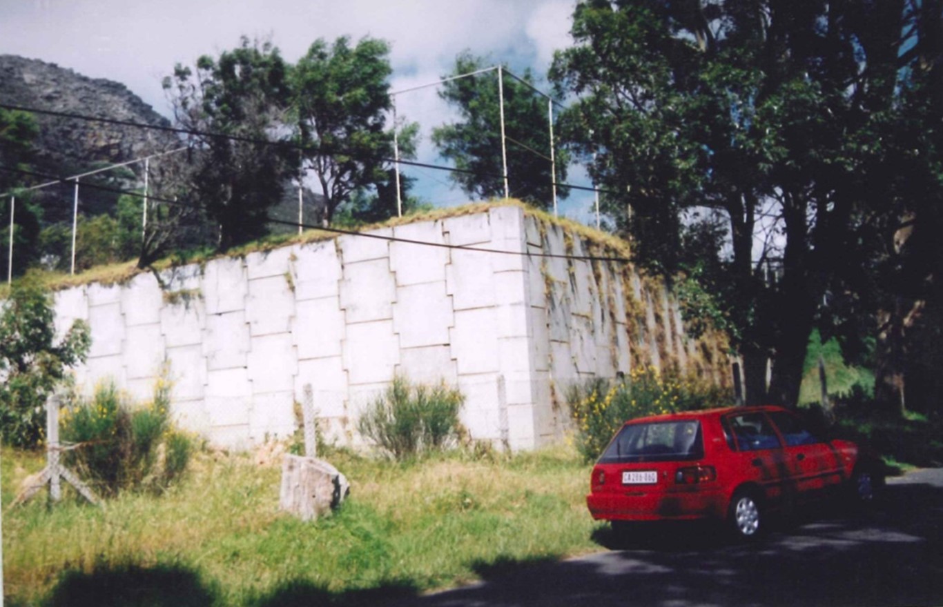 1st Reinforced Earth® structure in South Africa at Silvermine